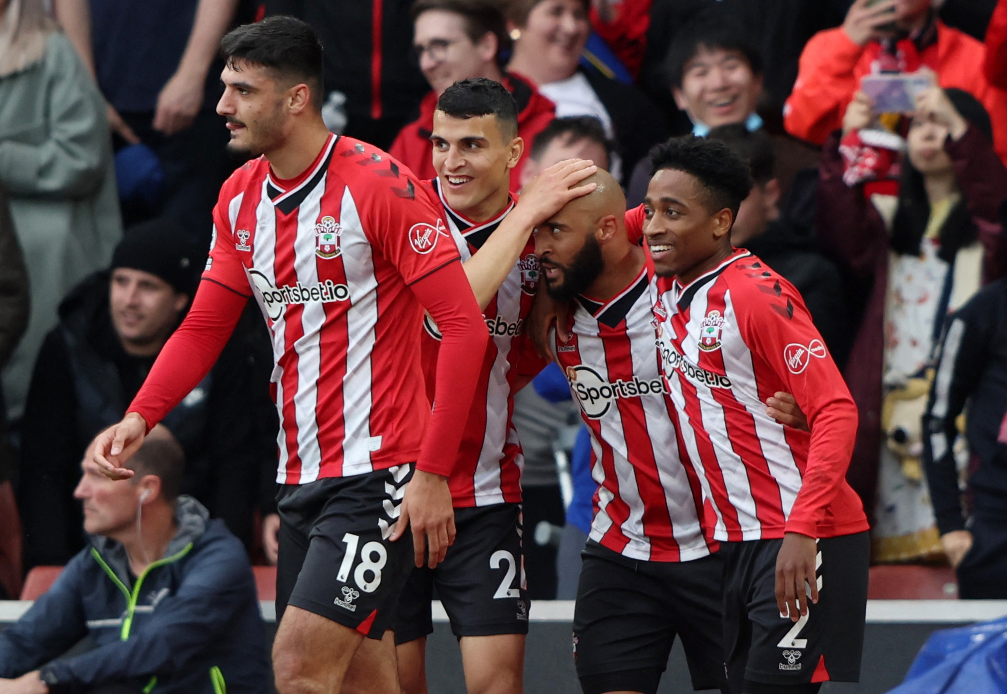 库尼亚：很感激成为曼联的一员，会尽力让曼联重返巅峰（库尼亚：感谢加盟曼联，必全力助队重返巅峰）