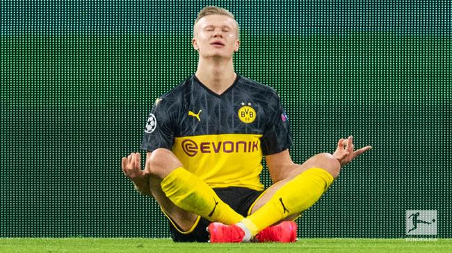 “苏超”决赛进行在即，人民海军泰州舰、南通舰为主队加油（“苏超”决赛在即，人民海军泰州舰、南通舰为主队助威）