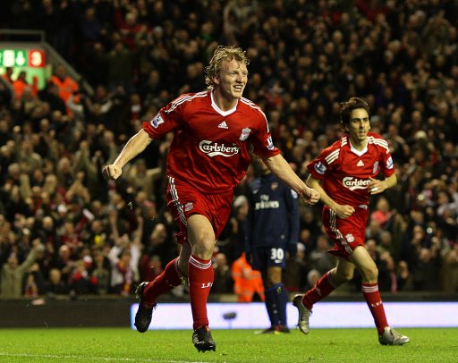 皇马客场3-0击败毕巴，阿诺德表现神勇但伤退，展现世界级水准，但伤病困扰持续。（皇马客场3-0擒毕巴，阿诺德高光却伤退，世界级表现难挡伤病困扰）