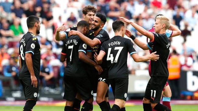 东北人冰雪上玩出花样，骑行健身与躺平同乐