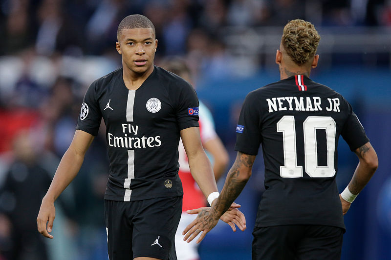 鲁媒：陈泽仕和依木兰今天抵达成都，参加U22国足的训练备战