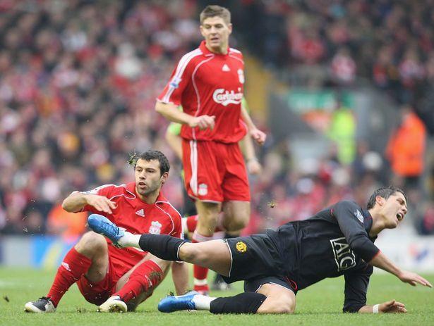 国乒8-2法国！混双+女单+男双全压制，梁靖崑领先被逆转该反思！（国乒8比2击败法国：混双、女单、男双全面占优，梁靖崑领先遭逆转需反思）