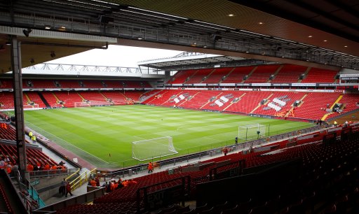 马卡：皇马中场控制力下降，球队传球路线被迫向边路转移（马卡：皇马中场掌控力下滑，出球更多被迫转向两翼）