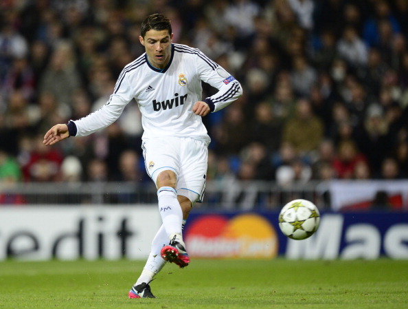 38岁后单赛季为意甲升班马攻入至少4球，瓦尔迪是历史第二人（38岁仍高效！瓦尔迪为意甲升班马单季至少打入4球，史上第二人）