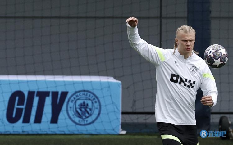 火星撞地球！枪手领跑英超&欧冠0丢球，拜仁新赛季17胜1平不败（豪门齐飞！阿森纳英超领跑欧冠零失球，拜仁新季17胜1平保持不败）