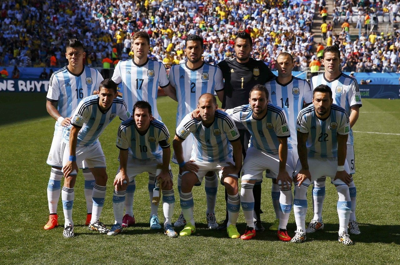 东体：特维斯在申花时训练都由自己决定，波耶特控制不了球队（东体：申花时期特维斯训练由其自定，波耶特难以掌控球队）